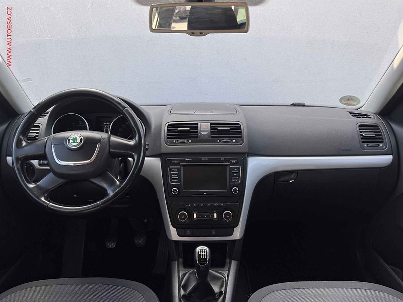 Škoda Yeti (2011) 1.2TSi, AC, výhřev sed. - fotka 8 z 13