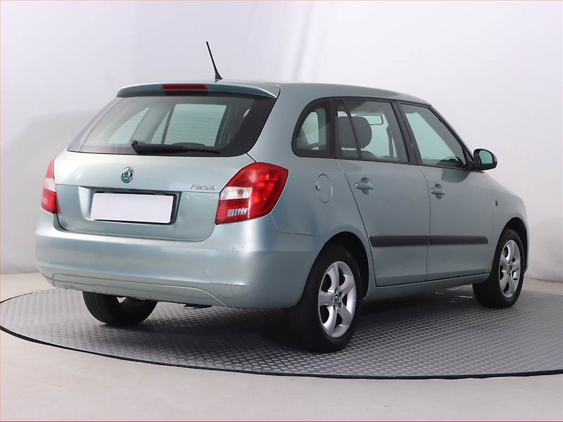 Škoda Fabia (2012) 1.2 TSI, Automat, po STK - fotka 5 z 19