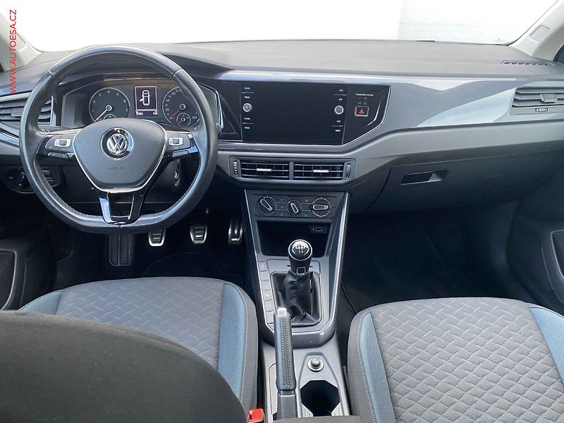 Volkswagen Polo (2019) 1.0 TSi, IQ Drive, navi - fotka 8 z 18