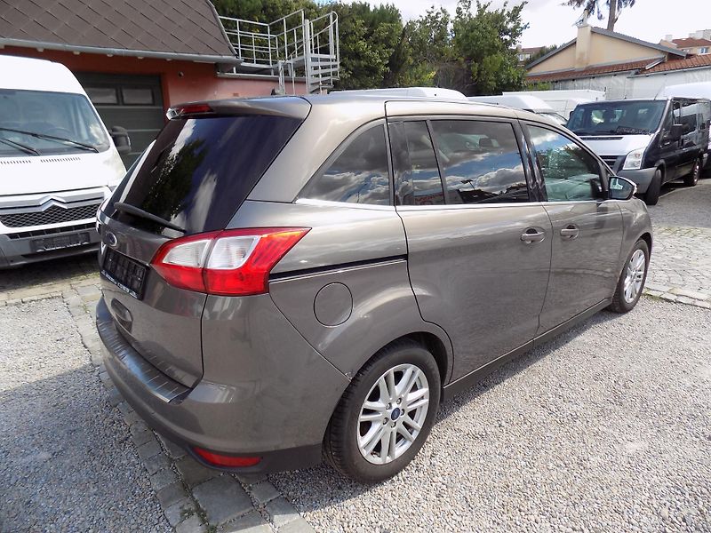 Ford Grand C-MAX 2,2 TDCI 103 KW AUTO/AC, TEMP - fotka 10 z 45