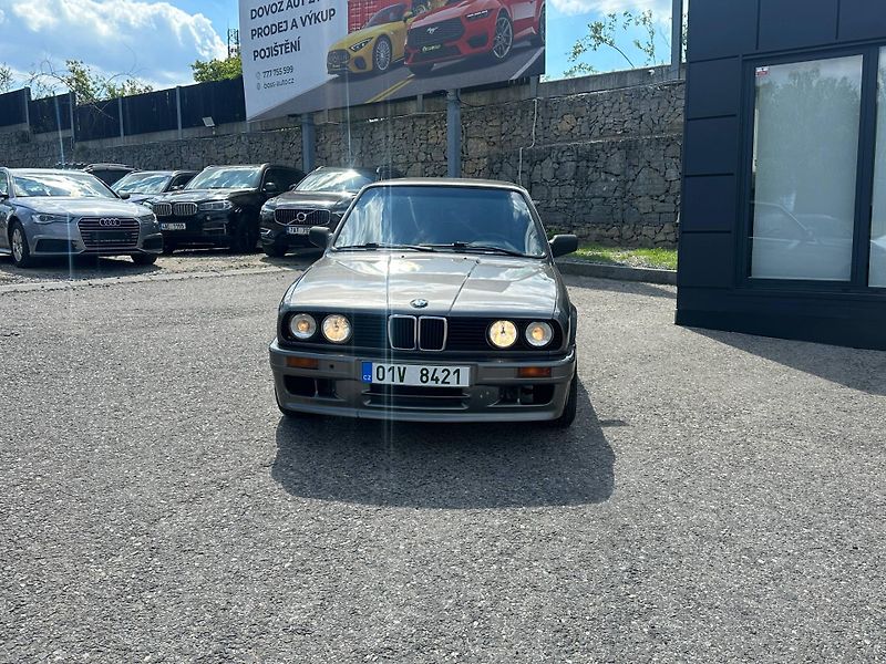 BMW Řada 3 (1988) BMW 325D 1988 - fotka 2 z 23