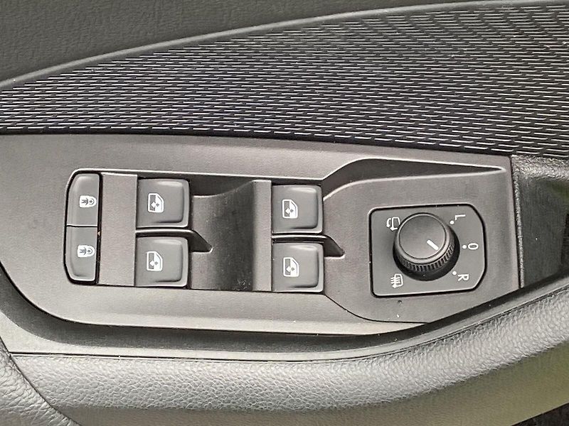 Škoda Octavia (2025) Combi 1.5 TSI M-HEV DSG Sportl - fotka 14 z 41