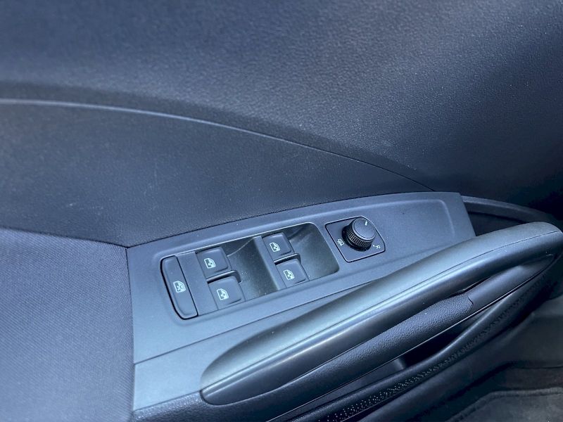 Škoda Fabia (2024) 1.0 TSI 70kW Ambition Plus - fotka 23 z 32