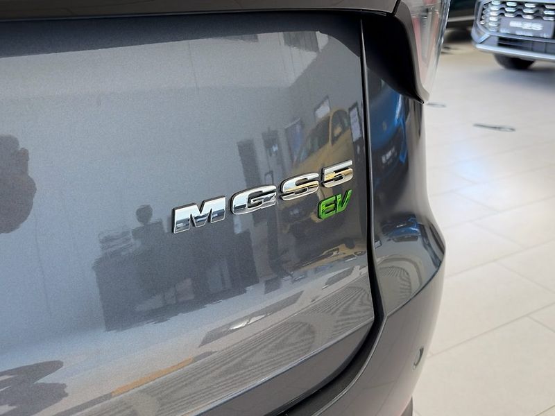 MG MGS5 EV (2026) S5 EV Emotion 49kWh - fotka 19 z 21