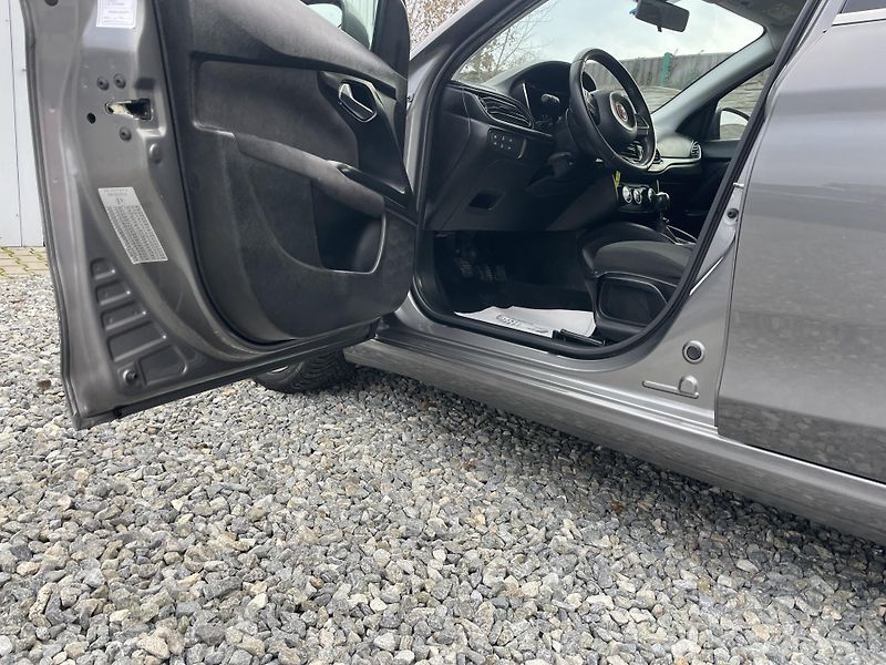 Fiat Tipo 1.4Ti-JET 120PS LPG LOUNGE TOP - fotka 97 z 187