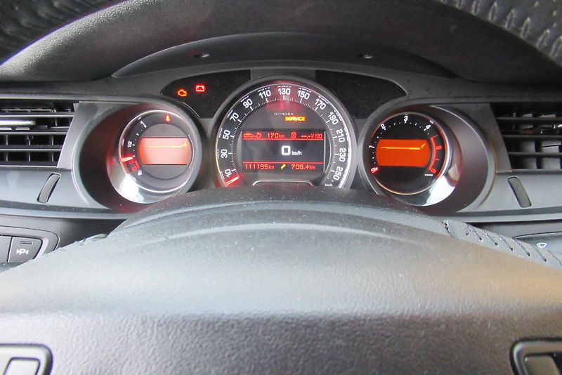 Citroën C5 2.0 HDi  AUT. KLIMA TAŽNÉ - fotka 13 z 19