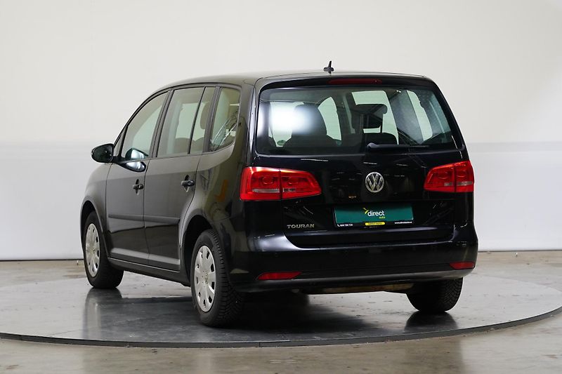 Volkswagen Touran - fotka 7 z 19