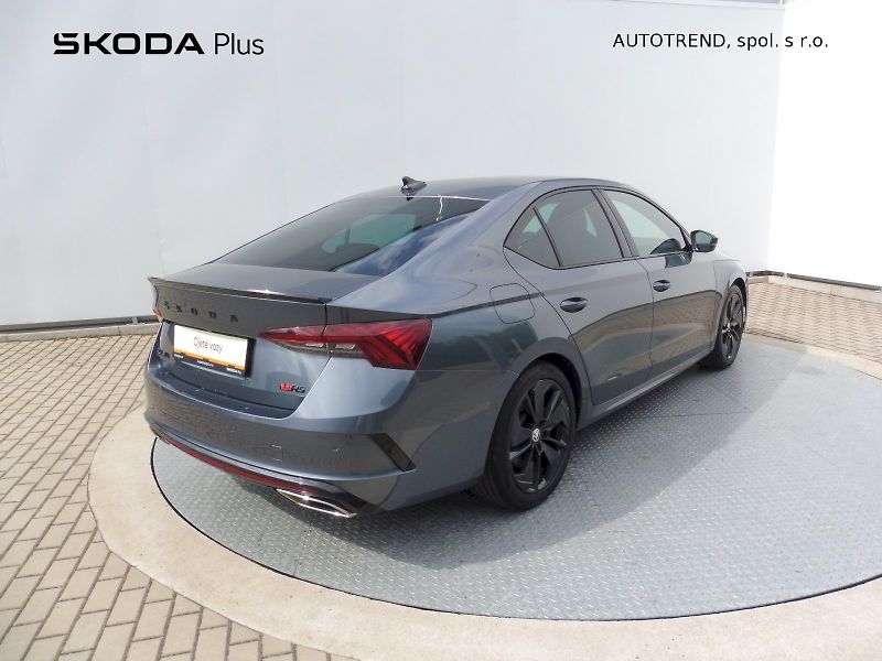 Škoda Octavia (2021) 2,0 TSI 180kW DSG - fotka 2 z 29