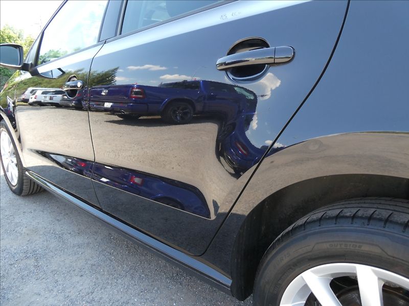 Volkswagen Polo 1,2 TSi 66kW serviska, 2x kola - fotka 16 z 50