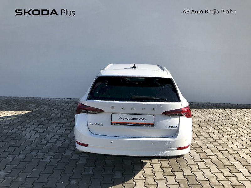 Škoda Octavia (2024) COM M-HEV STY PLUS TS110/1.5A7 - fotka 9 z 27