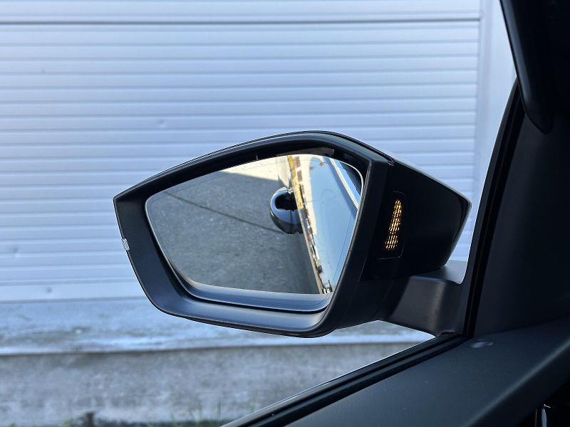 Škoda Kamiq 1.5TSi DSG 150PS LED V.Cockpit - fotka 9 z 47