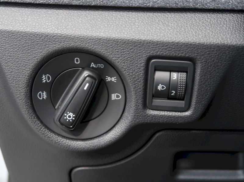 Škoda Kamiq (2024) SELECTION 1.0TSI 85KW - fotka 35 z 39