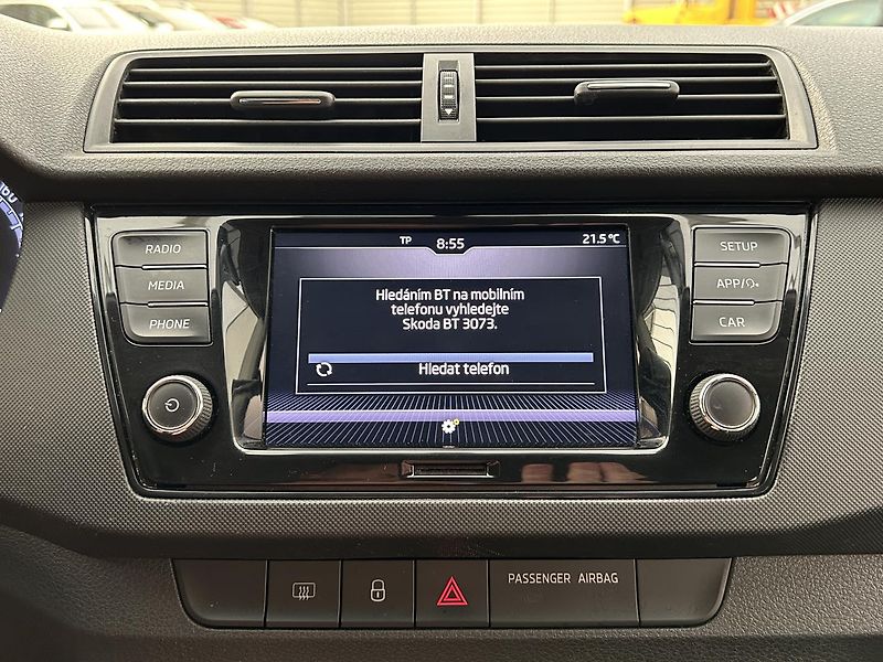 Škoda Fabia 1.0 TSI Ambition - fotka 9 z 27
