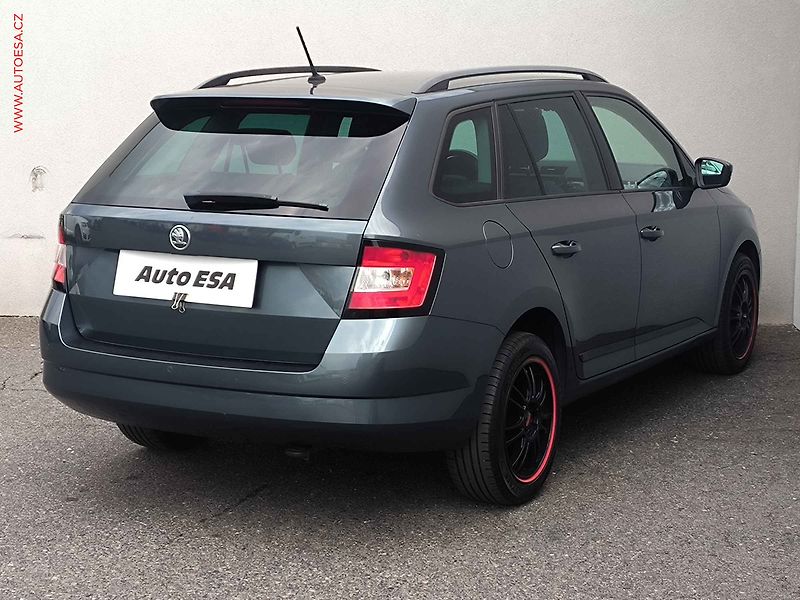 Škoda Fabia (2016) 1.2TSi, 1.maj,ČR, AC, výhřev - fotka 4 z 19