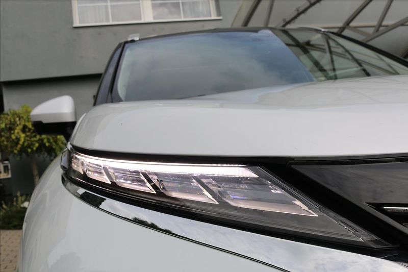 Mitsubishi Outlander 2,4 PHEV, 7míst, Tažné - fotka 55 z 56