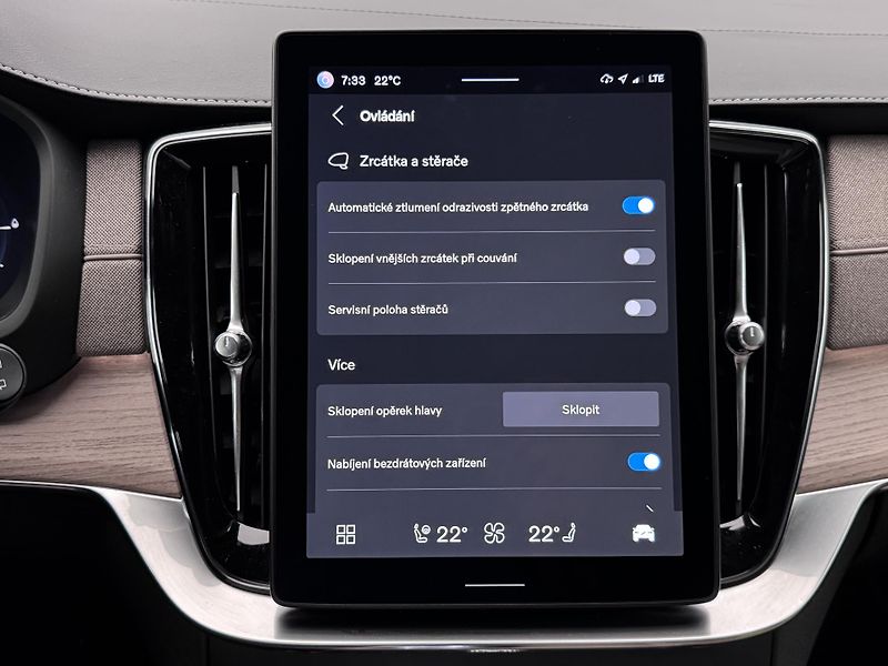 Volvo XC90 T8 AWD RECHARGE BRIGHT PLUS CZ - fotka 42 z 48