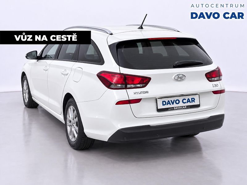 Hyundai i30 1,6 CRDi 85kW Style CZ DPH - fotka 2 z 12
