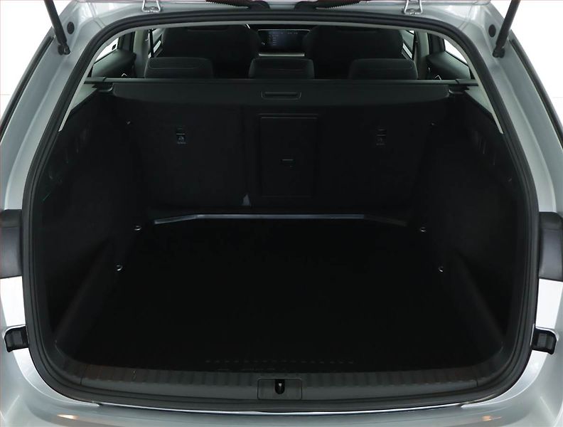 Škoda Octavia (2022) Ambition 2.0 TDI, ČR,1.maj - fotka 13 z 15