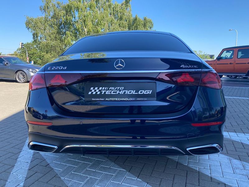 Mercedes-Benz Třídy E (2025) E 220 D 4MATIC - fotka 7 z 26