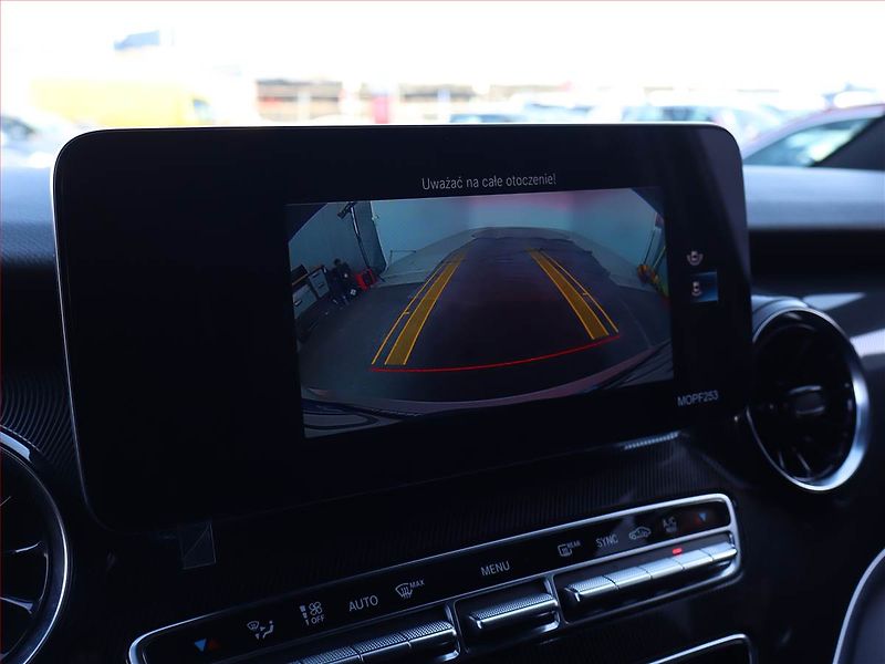 Mercedes-Benz Třídy V (2021) 300 d 4MATIC, SR - fotka 18 z 21