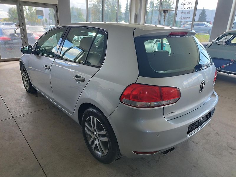 Volkswagen Golf (2010) 1,4TSI,90KW,DSG,ALU,NOVÉ ROZV. - fotka 8 z 27