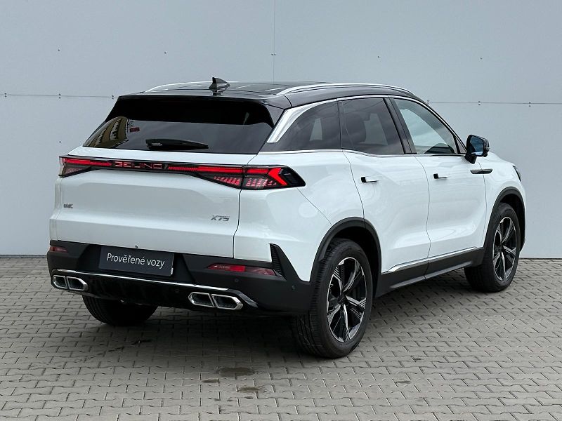 BAIC X7 1.5T 7DCT ALL IN - fotka 2 z 30
