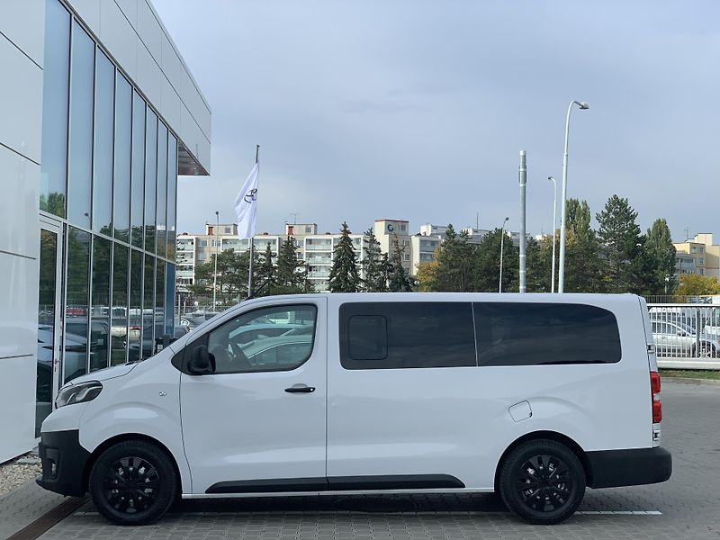 Toyota ProAce Verso SHUTTLE 2.0 D-4D L2 106kW MAN6 - fotka 4 z 24