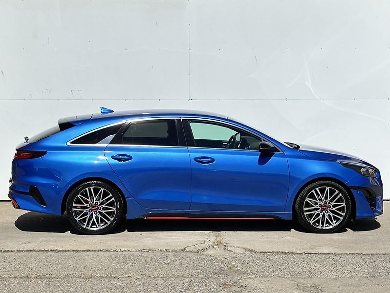 Kia ProCeed 1.6 T-GDI 150kW 7DCT GT - fotka 3 z 22