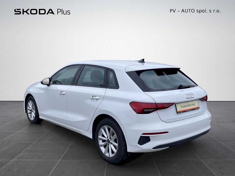 Audi A3 (2023) 30 TFSI 81 kW S-Tronic Basis - fotka 27 z 33