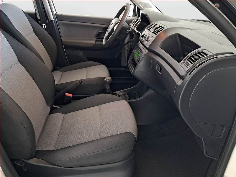 Škoda Fabia (2011) 1.2, po STK, jezdí výborně - fotka 9 z 14