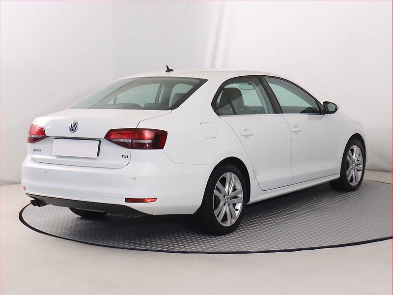 Volkswagen Jetta (2017) 1.4 TSI, Serv.kniha, Tempomat - fotka 5 z 18