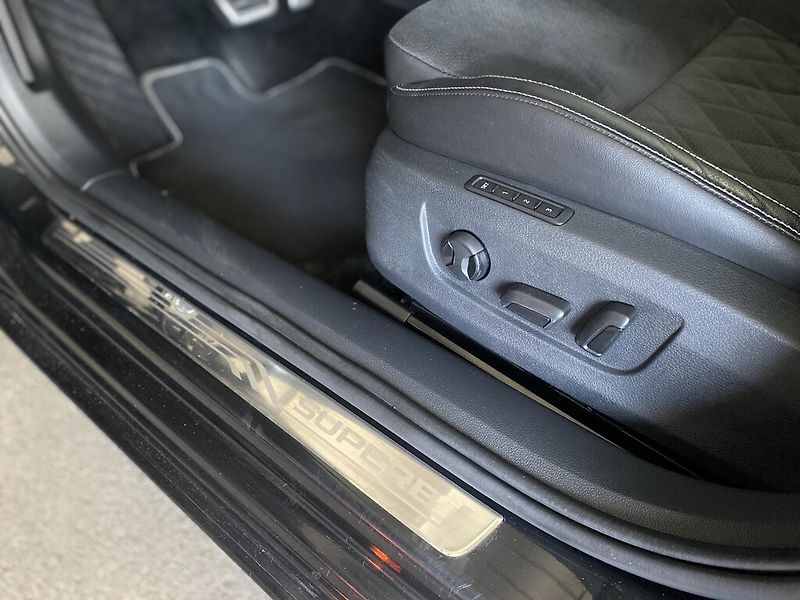 Škoda Superb 2.0 TSI 200 kW 4x4 DSG - fotka 12 z 30