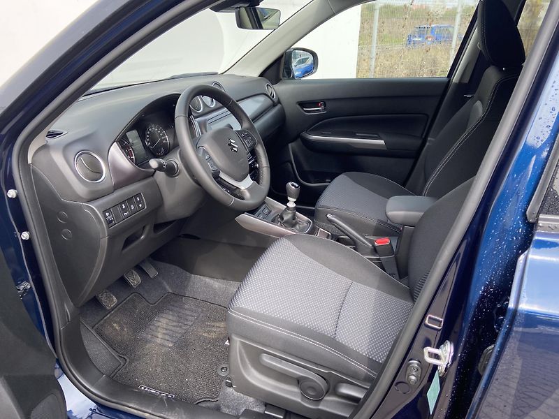 Suzuki Vitara 1.4 BoosterJet 81kW Premium - fotka 10 z 20