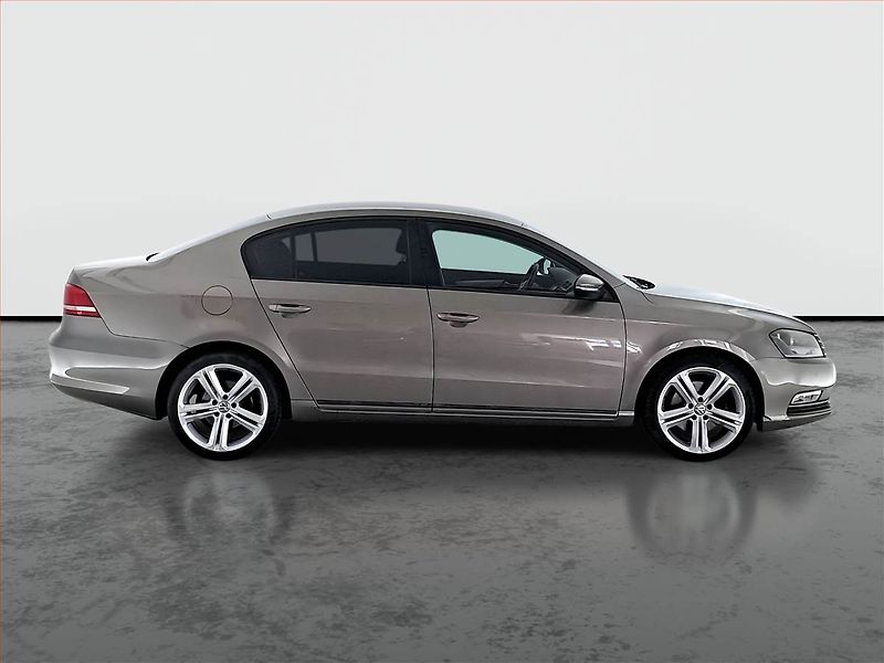 Volkswagen Passat (2011) Comfortline 1.4 TSI, Navi - fotka 6 z 18