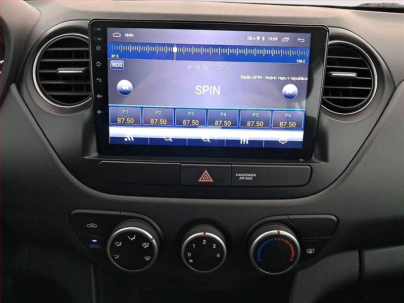 Hyundai i10 (2018) 1.0, Serv.kniha - fotka 12 z 16