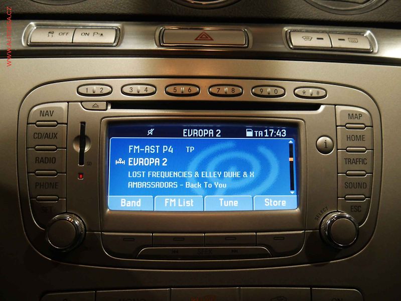 Ford S-MAX (2009) 2.2.TDCi, xenon, autoAC - fotka 14 z 20