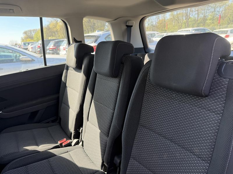 Volkswagen Touran 1.4 TSI 7 MIST 110KW - fotka 12 z 21
