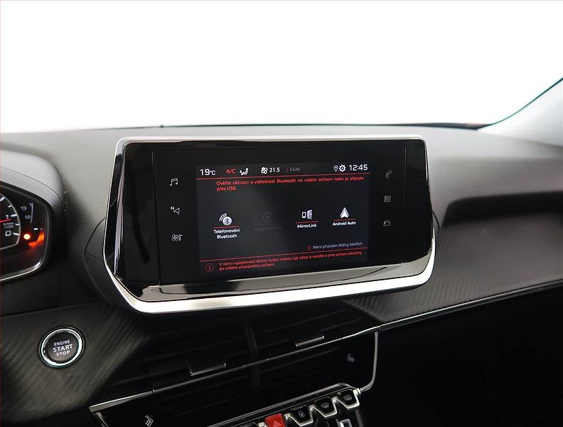 Peugeot 2008 (2022) 1.2 PureTech, Automat, ČR - fotka 17 z 25