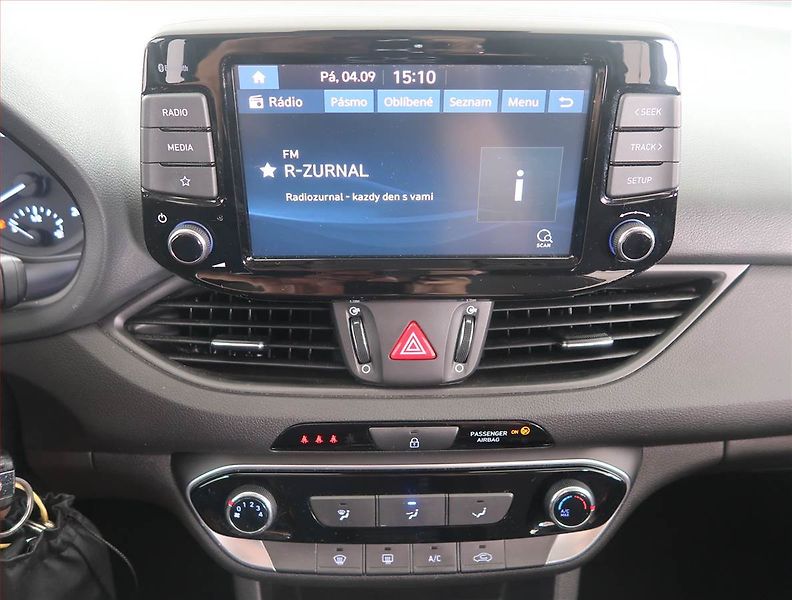Hyundai i30 (2021) 1.0 T-GDI, ČR,1.maj - fotka 12 z 14