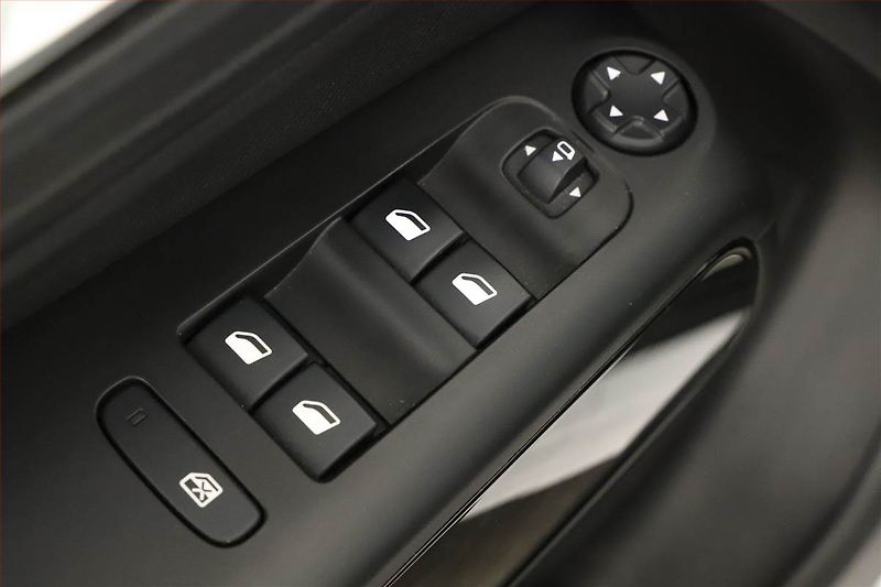 Citroën C5 Aircross (2019) BlueHDi 130, Automat, Kůže - fotka 19 z 21
