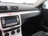 Volkswagen Passat (2007) Comfortline 2.0 TDI, nová STK - náhled 12