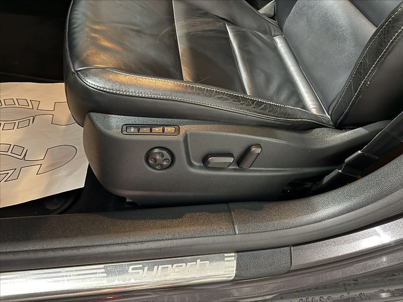 Škoda Superb 2,0   TDI 103KW ELEGANCE XEN - fotka 8 z 34
