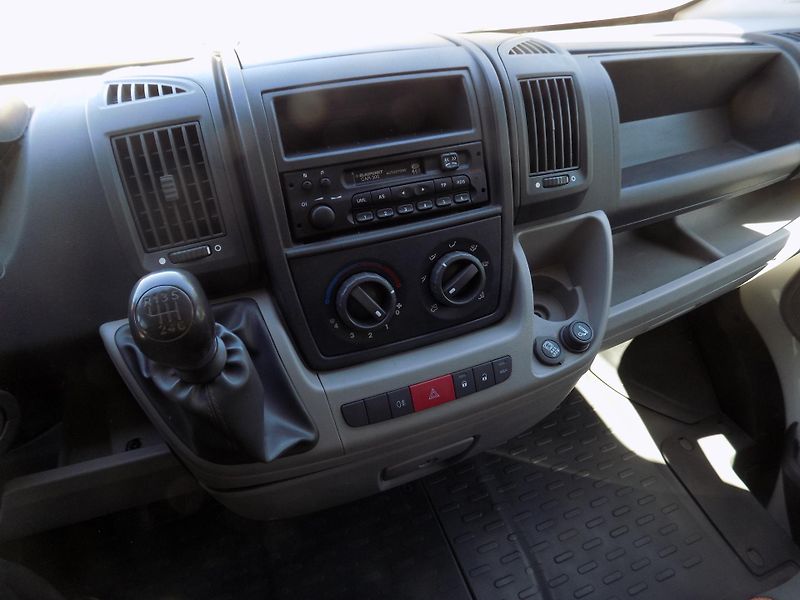 Fiat Ducato (2011) 2,3 88KW 3 STR SKLÁPĚČ 7 MIST - fotka 21 z 52