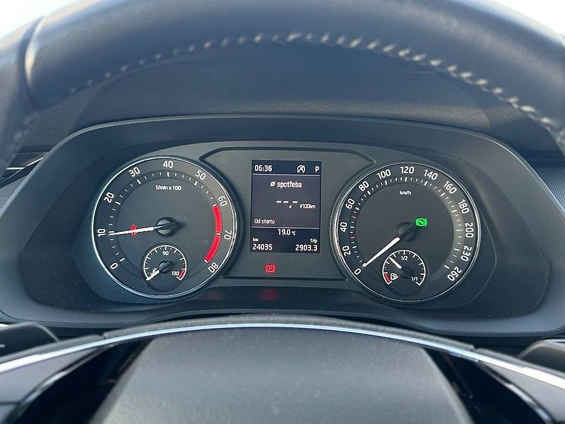Škoda Octavia Ambition 7DSG 1,5TSI - fotka 11 z 22