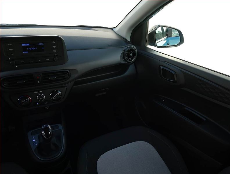 Hyundai i10 (2021) 1.0, Automat, Serv.kniha - fotka 8 z 17