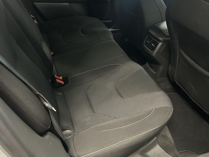 Ford Mondeo (2015) 2.0TDCi Aut Titanium LED 110kW - fotka 21 z 26