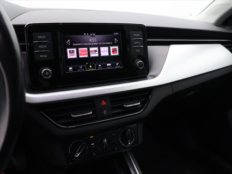 Škoda Scala 1,0 TSI 85kW Ambition CZ - fotka 18 z 30