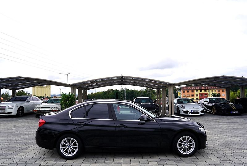 BMW Řada 3 320d automat,EfficientDynamic - fotka 7 z 42