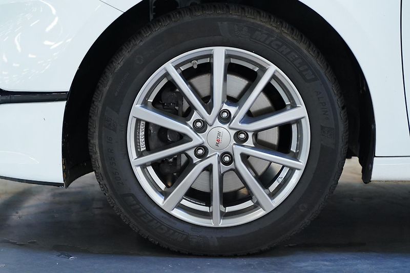 Kia Ceed - fotka 10 z 29