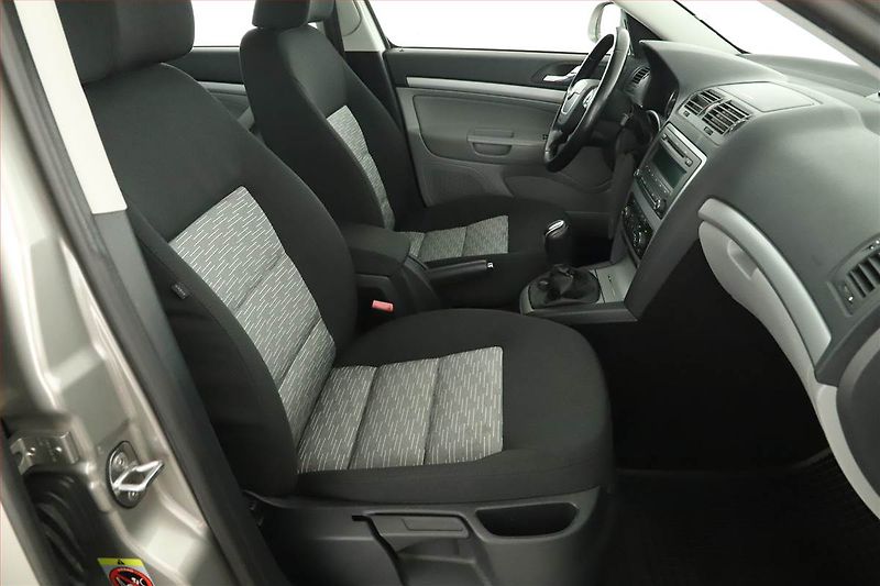 Škoda Octavia (2012) 1.4 TSI, Serv.kniha, Xenony - fotka 7 z 15